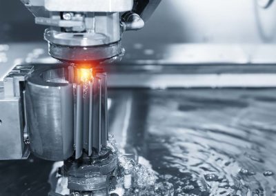 WEDM | WOOZ CNC | drátové řezání | elektroerozivní obrábění | zakázková výroba | přesné tvarové řezání