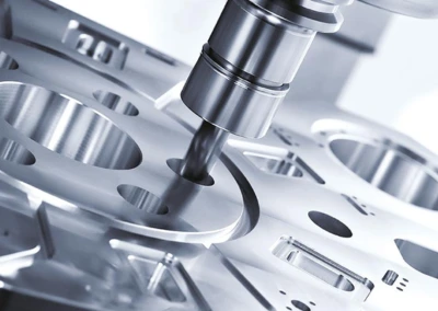 Obrábění kovových dílů na míru | Soustružení a frézování WOOZ CNC